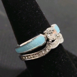 (1) Women's Studded Hugging 2-Piece Silver Toned Clear Gem Ring