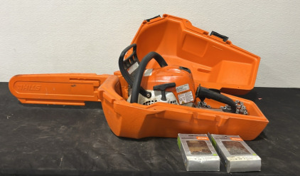 (1) Stihl Chainsaw w/ Hard Sode Case & Replacment Chains