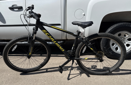 (1) 27&rdquo; Schwinn Black And Yellow Bike
