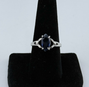 (1) Natural Purple Amethyst Faceted Princess Cut Ring