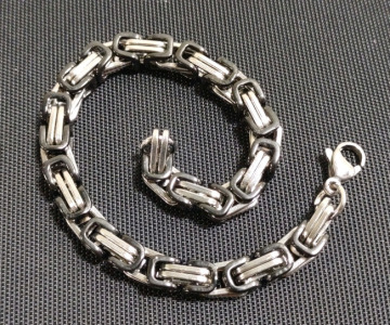 8" Byzantine Black & Silver Toned Chain Bracelet