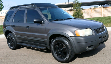 2003 FORD ESCAPE - 4X4!