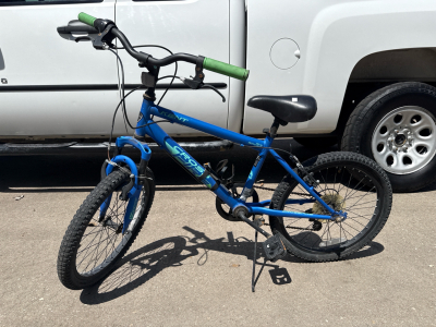 (1) 20&rdquo; Kent Six Speed Blue Kids Bike