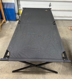 (1) LIKE NEW!! Alps Mountaineering Cot- 350lb Weight Capacity 42&rdquo;Wx86&rdquo;Lx 24&rdquo; T