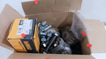(20) DeWalt Power-Stud+ SD1 Anchor Bolts & Assorted Heavy-Duty Fasteners