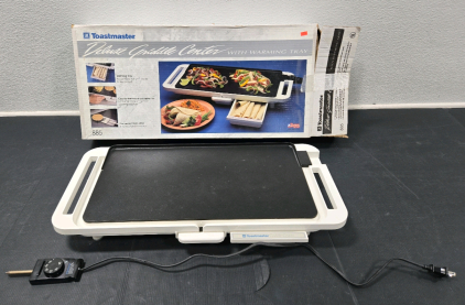 Toastmaster Deluxe Grill Center w/ Fat Drain Tray & Warming Tray (21" x 10&frac12;" Cooking Surface)