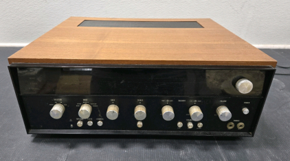 Vintage Pilot Brand Radio/TV Receiver in Wood Box Encloser, Model: 365