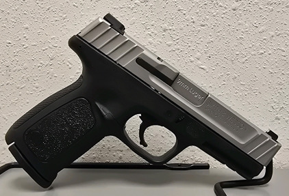 Smith & Wesson SD9VE 9mm Semi Automatic Pistol-- FDB1093