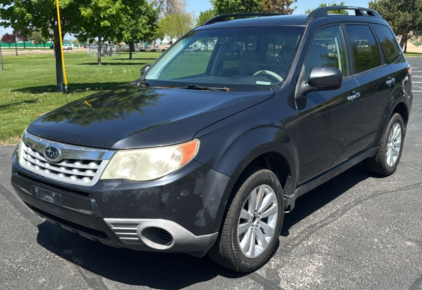 2011 SUBARU FORESTER - AWD! MOONROOF!