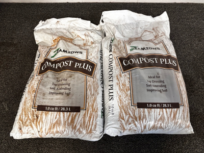 (2) Bags Of Zamzows Compost Plus (1.0 Cu Ft/ 28.3 L)