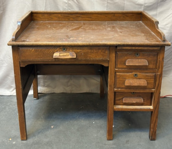 Vintage 4-Drawer Desk