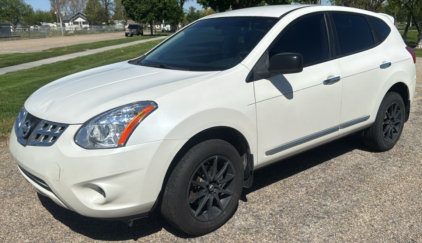 BANK REPO - 2011 NISSAN ROGUE - AFTERMARKET WHEELS