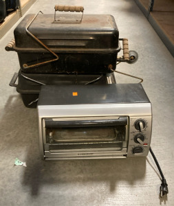 Black & Decker Toaster Oven With Two Tabletop Charcoal Grills