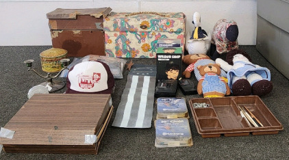 Kirkland Hearing Aid Batteries Size 312, Wilbert Vinyl Figures, Shower Head, Walkman, AVR Recorder, Oil Paints, And More.