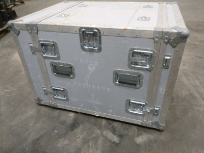 Medium Wilson Case 37x27x26