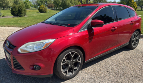 2012 FORD FOCUS - SUNROOF - TINTED WINDOWS