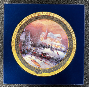 Collectible Thomas Kinkade Plate "Victorian Christmas II"