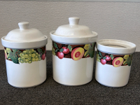 Farberware Sydney Roses Dinner Plates, (3) Rooster Mugs, and (3) Furio Home Containers - 6