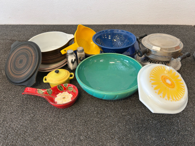 Kitchenware Including, Pryrex Dish With Lid, Blue Pyrex Casserole Dish, Strainers, Waffle Maker and More