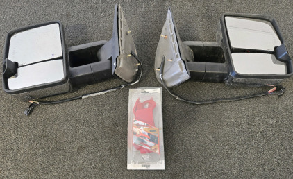 (2) Truck Mirrors, Car Apolster Tool