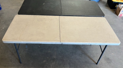 (2) 6&rsquo; Platic Folding Tables