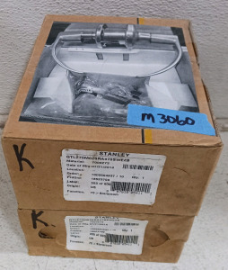 (2) Keyable Stanley Storeroom Door Handles - Model QTL270M626RA478SWEZB