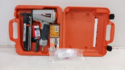 (1) Paslode 16 ga. Pneumatic Finish Nailer w/ Case & Nails