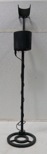 (1) Bounty Hunter Tracker IV Metal Detector