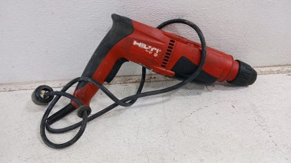 (1) Hilti TE 2 Rotary Hammer Drill - 120V Corded