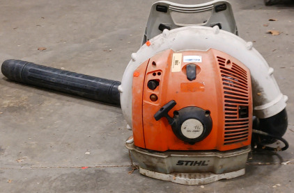 (1) Stihl BR 550 Backpack Blower - 4-MIX Engine