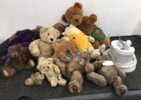 (16) Stuffed Animals, Garment Steamer