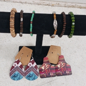 (8) Western Jewelry Pieces - (2) Leather Earrings (6) Natural Stone Beaded Bracelets