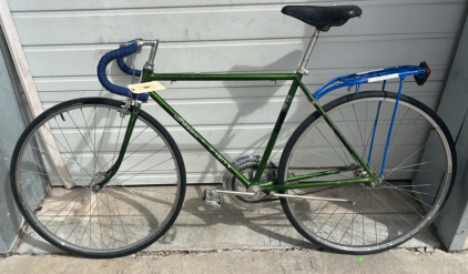 27&rdquo; Schwinn Road Bike