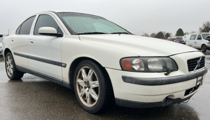 2003 VOLVO 260 - TINTED WINDOWS!