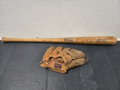 Vintage Wilson W520 Professional Roger's Hornsby Model Wood Baseball Bat 36", Vintage Rawlings St. Louis The Playmaker PM 1 Baseball Mit