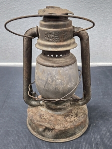 Vintage Warren Stamping Co Sta-Lit Lantern 14"H x 7&frac34;"&oslash;
