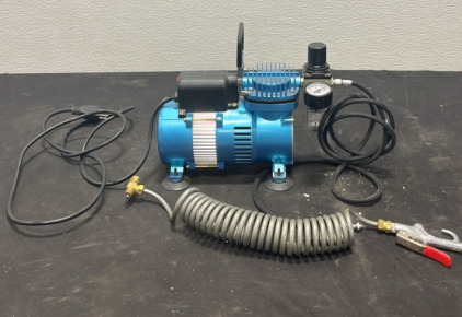 (1) 150psi Air Compressor w/ Hose