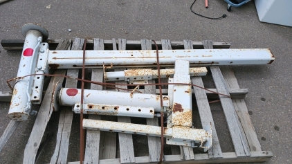 (4) Adjustable Steel Support Columns - Heavy-Duty Telescoping Design
