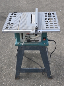 Makita Table Saw Model: 2708 - 26"L x 18"W x 33⅛"H, 8" Blade