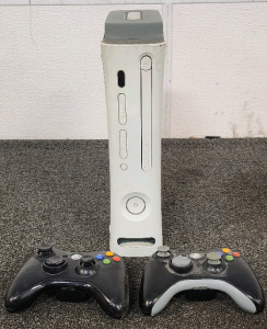 Xbox 360 With (2) Controllers