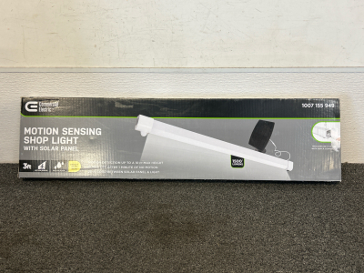 Commercial Electric Motion Sensing Shop Light With Solar Panel