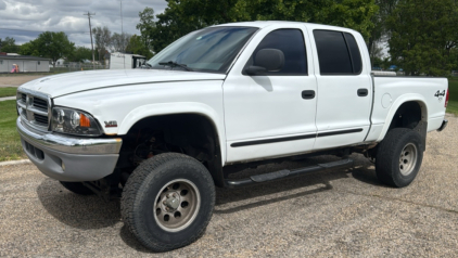 2000 DODGE DAKOTA - 4X4! KOBALT TOOL BOX!
