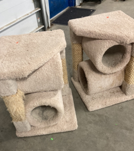 (2) Cat Scratch Posts
