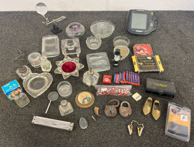 Fishfinder 565 & Vintage & Collectable Items Including Glass, Nick Knacks, Etc.