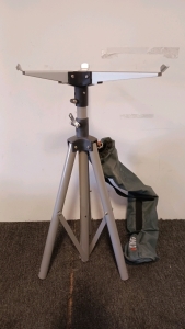 (1) KING Tripod Satellite Dish Mount w/ Bag & Stakes