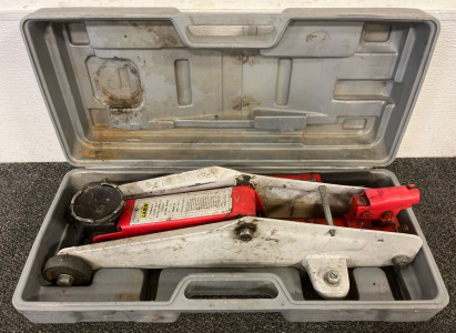 Latin Hydraulic Floor Jack
