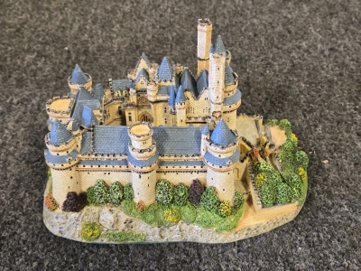 Danbury Mint - Enchanted Castles of Europe - Pierrefonds Castle - 8" x 4&frac12;"