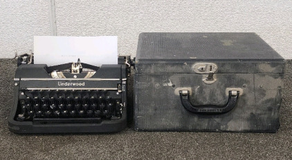 Underwood Universal Portable Typewriter