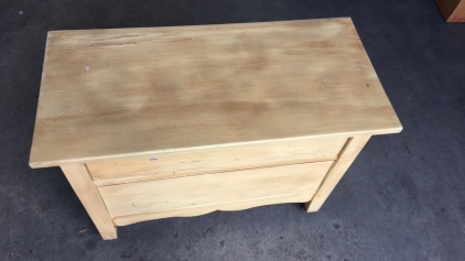 2-Drawer Desk