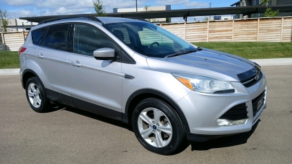 2016 FORD ESCAPE - 4X4! 111K MILES!